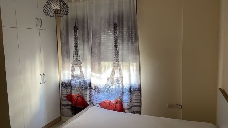 Tirane, jepet me qera apartament 1+1+Ballkon Kati 3, 60 m² 400 € (ASTIR)
