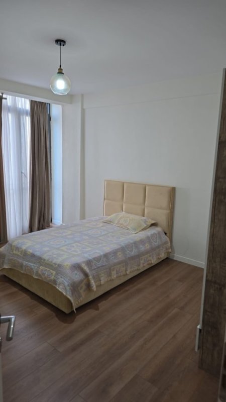 Tirane, jepet me qera apartament 2+1 , 115 m² 750 € 