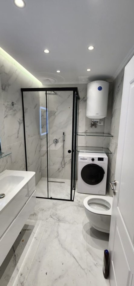 Tirane, jepet me qera apartament 2+1 , 115 m² 750 € 