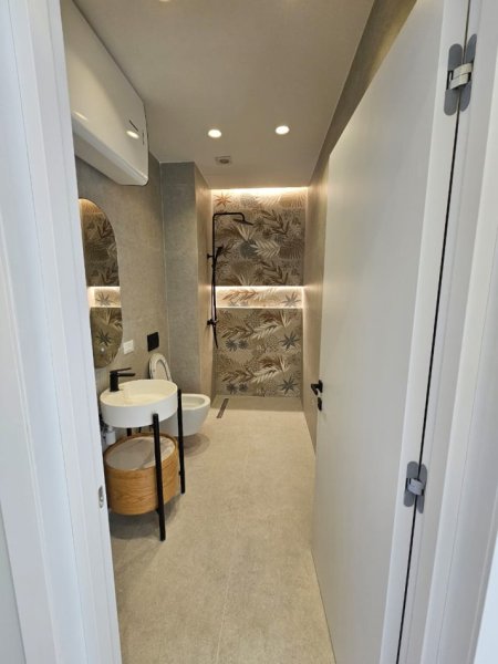 Tirane, jepet me qera zyre Kati 3, 114 m² 1.300 € 