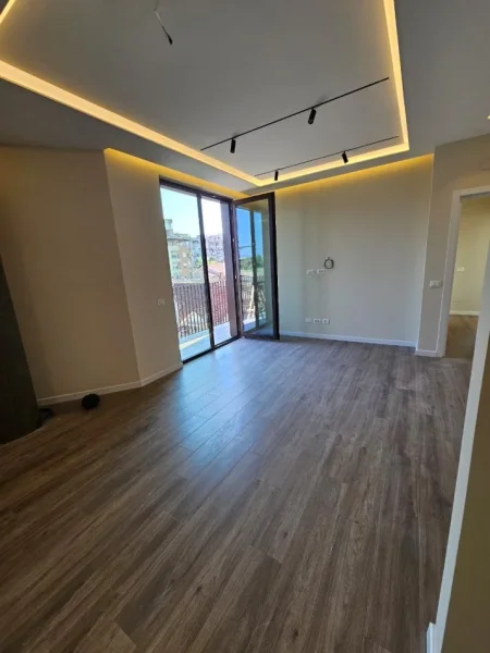 Tirane, jepet me qera zyre Kati 3, 114 m² 1.300 € 