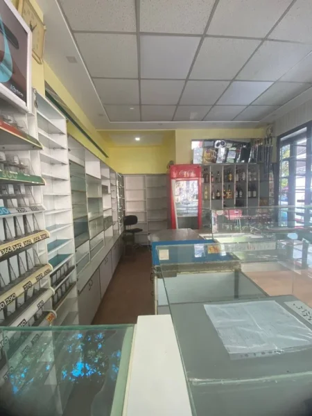 Shqiperi, jepet me qera ambjent biznesi Kati 0, 30 m² 1.500 € 