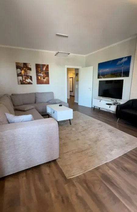 Tirane, shes apartament 2+1+Ballkon Kati 6, 165 m² 550.000 € (BLLOK)