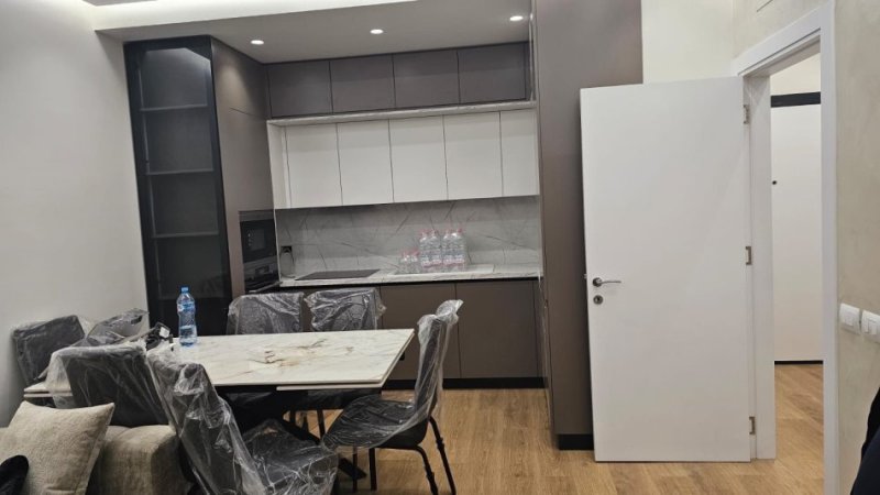 Tirane, shitet apartament 1+1+Ballkon Kati 8, 70 m² 195.000 € (KOMUNA E PARISIT)