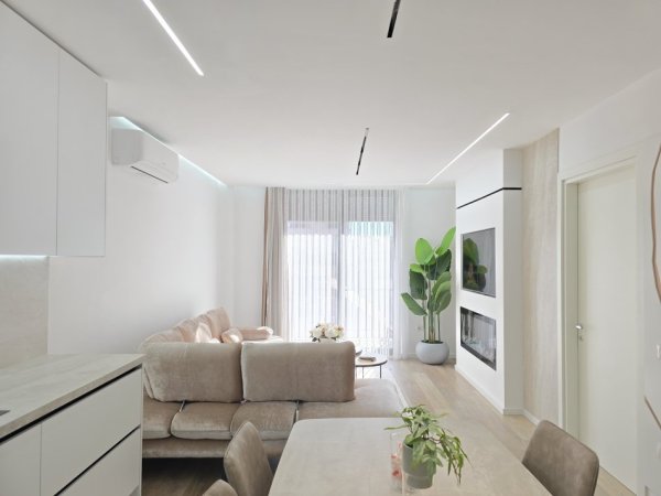 Tirane, jepet me qera apartament 1+1+Aneks+Ballkon Kati 3, 70 m² 850 € (Rruga Qemal Stafa)