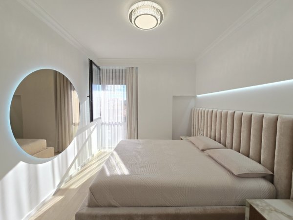 Tirane, jepet me qera apartament 1+1+Aneks+Ballkon Kati 3, 70 m² 850 € (Rruga Qemal Stafa)