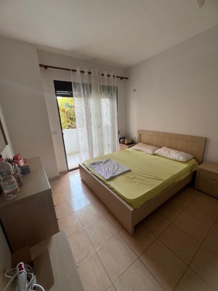 Tirane, jepet me qera apartament 2+1+Ballkon Kati 4, 100 m² 500 € (ASTIR)