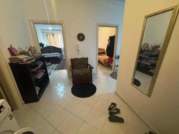 Tirane, shitet apartament 2+1+Ballkon Kati 5, 98 m² 129.000 € (rruga 3 deshmoret)