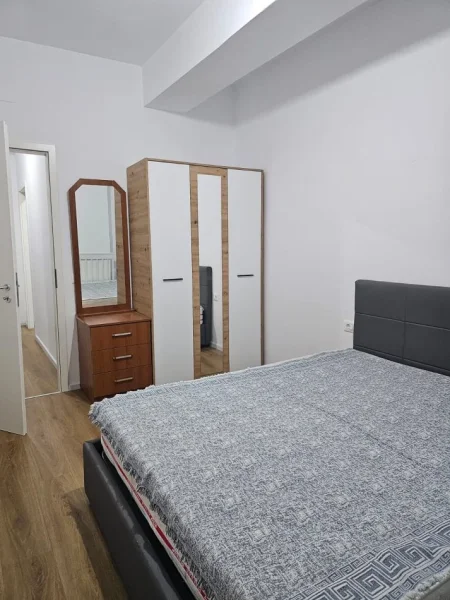 Tirane, jepet me qera apartament 1+1+Ballkon Kati 7, 45.000 Leke/Muaj 62 m² (Ali Dem, Rezidenca Kaimi)