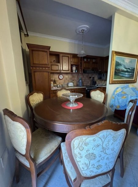 Tirane, jepet me qera apartament 2+1 Kati 2, 107 m² 750 € (Rruga Qemal Stafa)