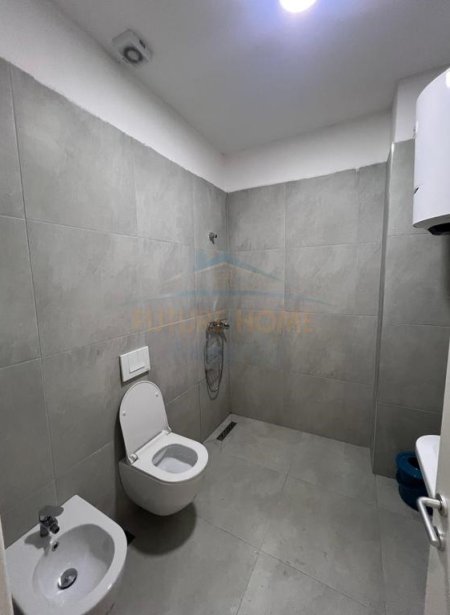 Tirane, jepet me qera apartament 2+1 Kati 2, 102 m² 500 € (Ali Demi)