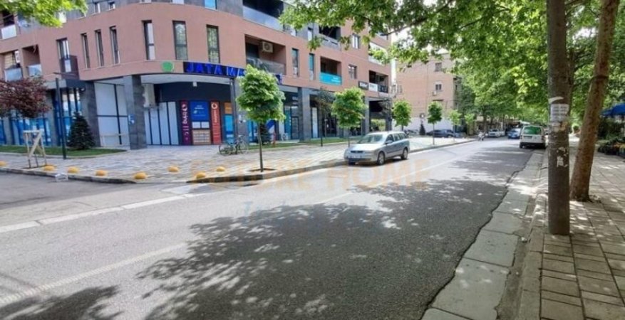 Tirane, shitet apartament 2+1 , 79 m² 132.000 € (Ali Demi)