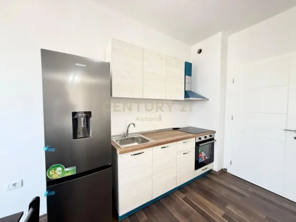Tirane, jepet me qera 2+1+Aneks+Ballkon Kati 3, 87 m² 550 € 