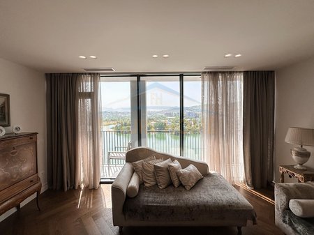 Tirane, jepet me qera apartament 2+1+Ballkon Kati 10, 133 m² 2.200 € (Lake View)