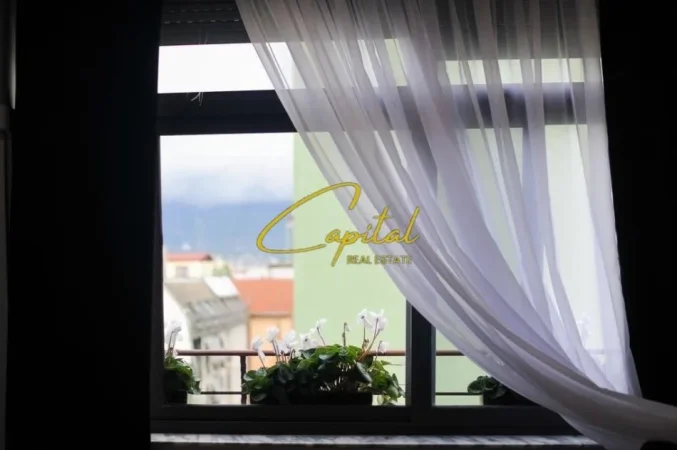 Tirane, jepet me qera apartament 2+1 Kati 6, 96 m² 950 € (ISH BLLOKU)