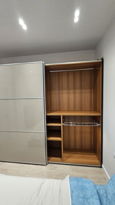 Tirane, jepet me qera apartament 2+1+Aneks+Ballkon Kati 6, 135 m² 1.000 € (Liqeni i Thate)