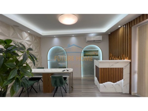Tirane, jepet me qera ambjent biznesi Kati 1, 49 m² 700 € (Rruga Hasan Sufa, Brryl)