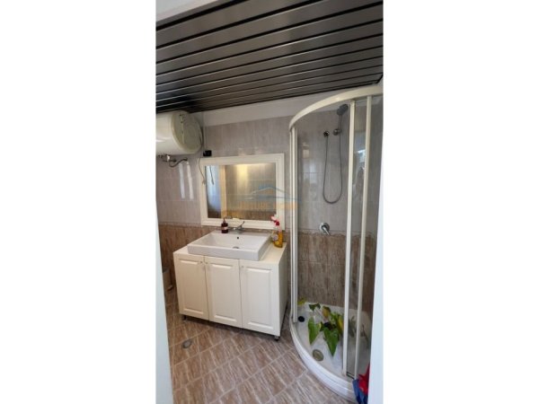 Tirane, jepet me qera ambjent biznesi Kati 1, 49 m² 700 € (Rruga Hasan Sufa, Brryl)