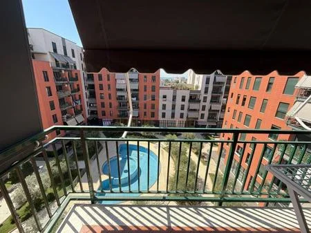 Tirane, shitet apartament 1+1+Ballkon Kati 5, 77 m² 140.000 € (Green City)