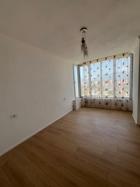 Tirane, shitet 1+1 Kati 9, 64 m² 87.000 € (yzberisht)