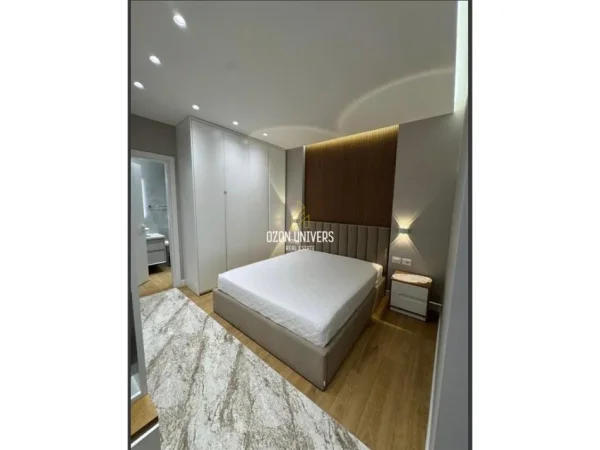 Tirane, shitet apartament 1+1+2 Ballkone Kati 11, 76 m² 170.000 € (Golden Park 3, Rruga e Kavajës)