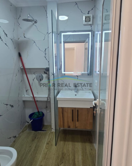 Tirane, shes apartament 1+1 Kati 3, 42 m² 135.000 € (Myslym Shyri)