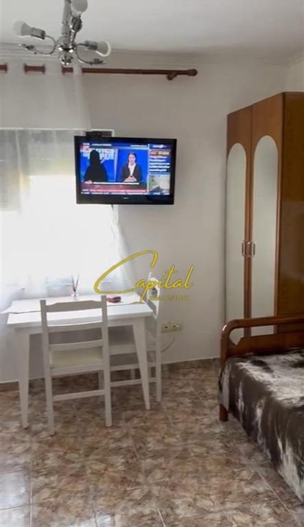 Tirane, jepet me qera apartament 1+1 Kati 3, 44 m² 350 € (QENDER)