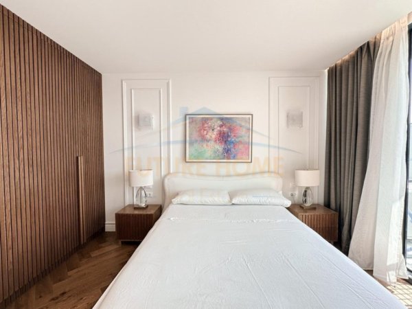 Tirane, jepet me qera apartament 2+1 Kati 10, 133 m² 2.200 € (Lake View Residences)