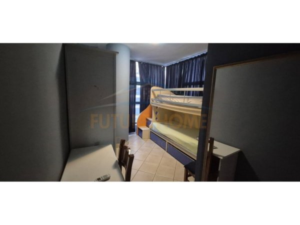 Tirane, jepet me qera apartament 2+1 Kati 4, 92 m² 650 € (Rruga Shefqet Musarai.)