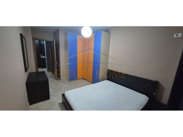 Tirane, jepet me qera apartament 2+1 Kati 4, 92 m² 650 € (Rruga Shefqet Musarai.)