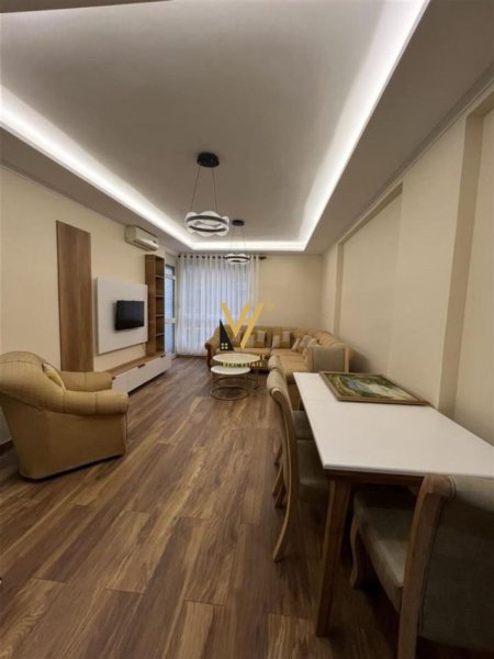 Tirane, shitet apartament 1+1+Ballkon Kati 1, 68 m² 184.000 € (PAZARI I RI)