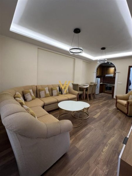 Tirane, shitet apartament 1+1+Ballkon Kati 1, 68 m² 184.000 € (PAZARI I RI)