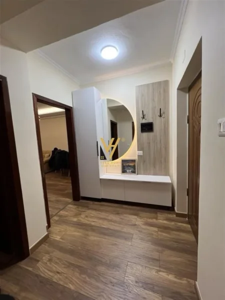 Tirane, shitet apartament 1+1+Ballkon Kati 1, 68 m² 160.000 € (PAZARI I RI)