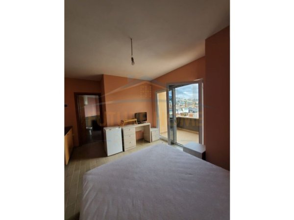 Tirane, jepet me qera ambjent biznesi Kati 6, 405 m² 5.000 € 