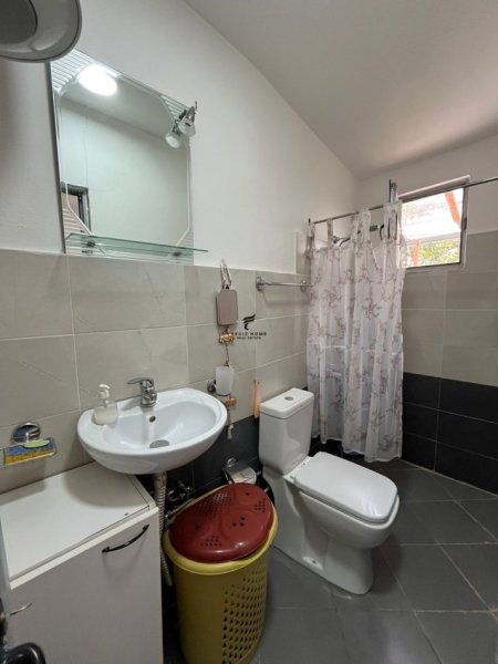 Tirane, jepet me qera garsonier Kati 1, 40 m² 400 € (RRUGA E ELBASANIT)