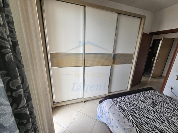 Tirane, shitet apartament 2+1+Ballkon Kati 8, 81 m² 125.000 € (Unaza e Re, Tirane)