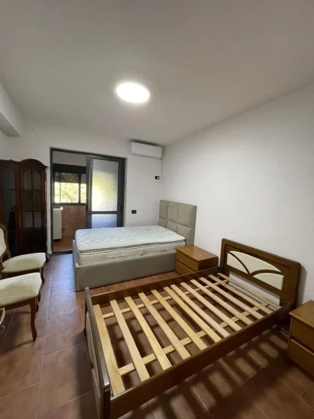 Tirane, jepet me qera apartament 1+1 Kati 3, 35 m² 450 € (21 Dhjetori)