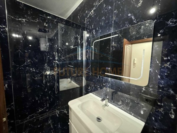 Tirane, jepet me qera apartament 1+1 Kati 1, 65 m² 350 € (selite)   UNA54996