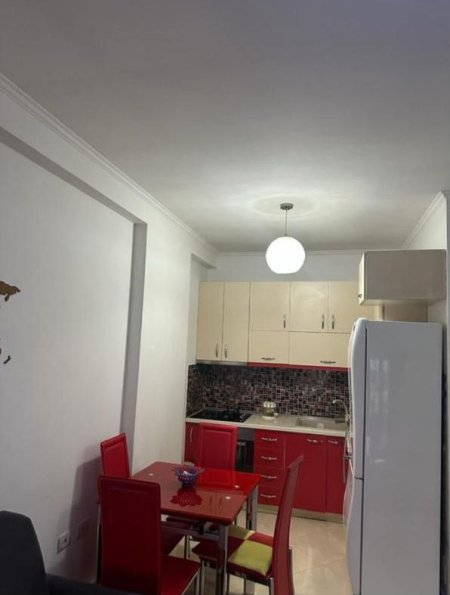 Tirane, jepet me qera apartament 1+1+Ballkon Kati 7, 60 m² 450 € (Astir, Eja studio)