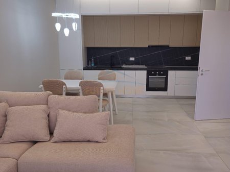 Tirane, jepet me qera apartament 2+1 Kati 3, 113 m² 850 € (VASIL SHANTO)