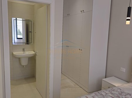 Tirane, jepet me qera apartament 2+1 Kati 3, 113 m² 850 € (VASIL SHANTO)