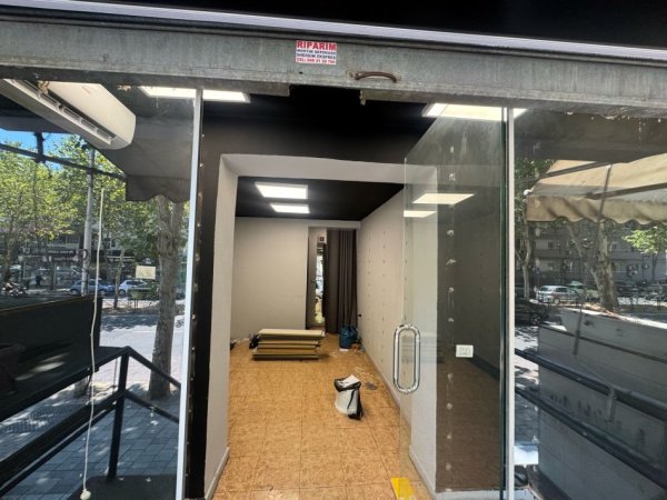Tirane, jepet me qera ambjent biznesi Kati 1, 30 m² 700 € (Rruga kavajes)