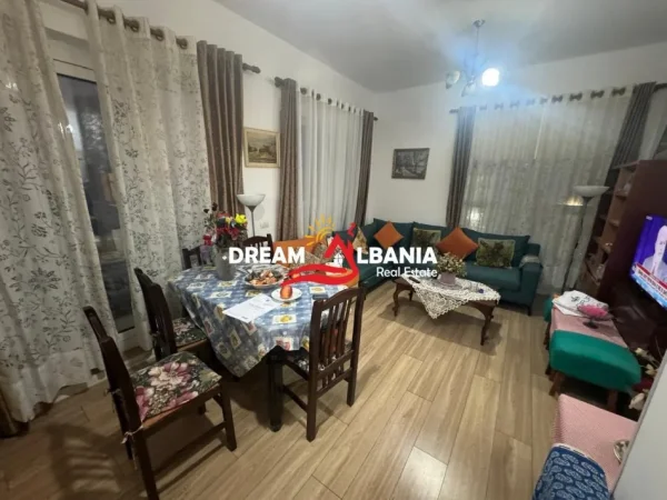 Shqiperi, shitet apartament 2+1+Ballkon Kati 2, 84 m² 123500 € (Ali Demi)
