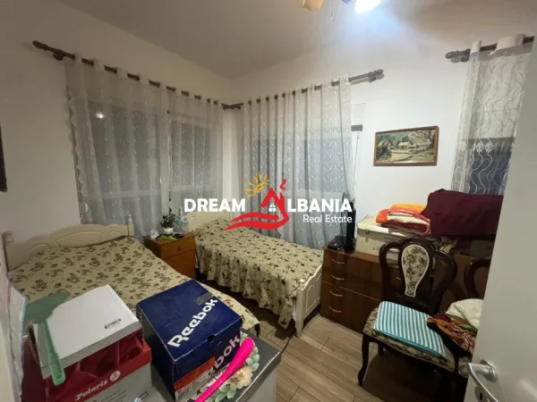 Shqiperi, shitet apartament 2+1+Ballkon Kati 2, 84 m² 123500 € (Ali Demi)