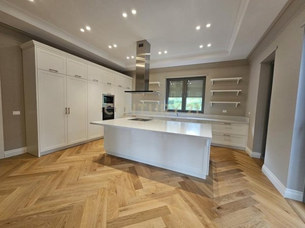 Shqiperi, jepet me qera Vile 2 Katshe Kati 2, 1.100 m² 10.000 € (Mjull-Bathore)
