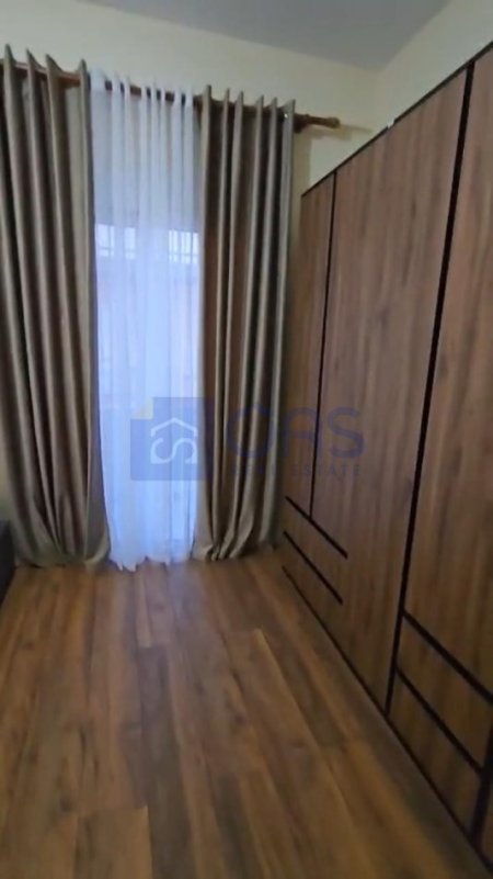 Tirane, jepet me qera apartament 2+1+Aneks+Ballkon Kati 4, 135 m² 600 € (Prane UET)