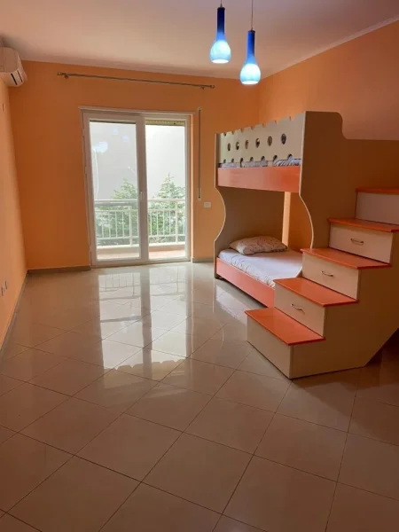 Durres, shitet apartament 2+1+Ballkon Kati 2, 106 m² 200.000 € 