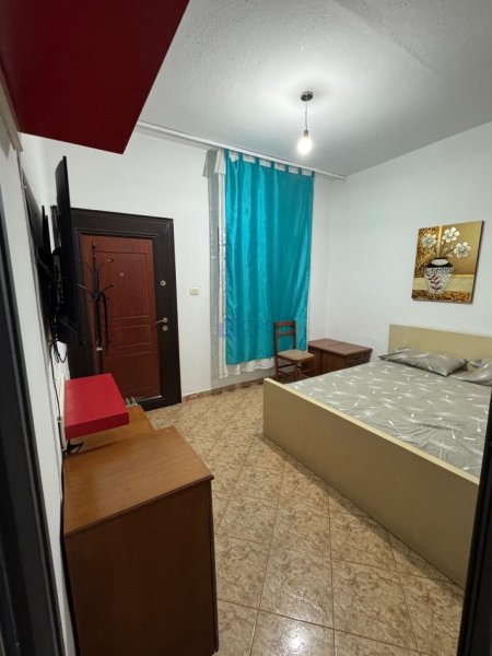 Tirane, jepet me qera apartament 1+1 Kati 1, 50 m² 300 € (5 Maji , Mbrapa Concord Center.)