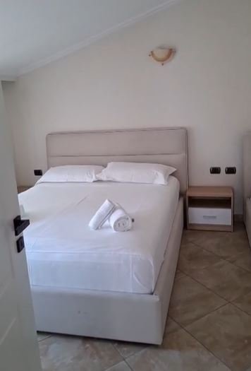 Tirane, jepet me qera apartament 1+1 Kati 4, 63 m² 500 € (Vasil Shanto)