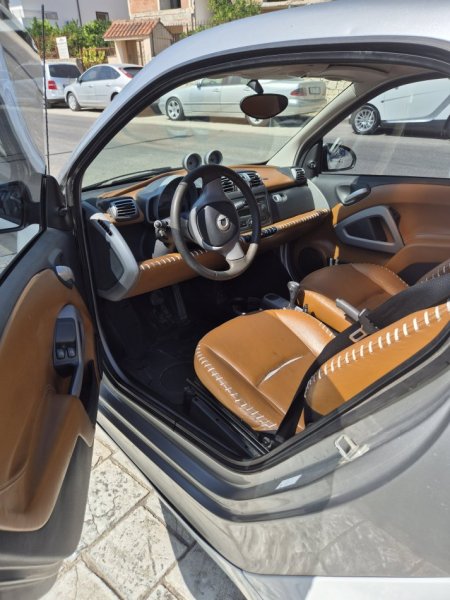 Berat, shes makine Smart Benzin, e bardhë automatik Kondicioner 102.000 km 4.000 €